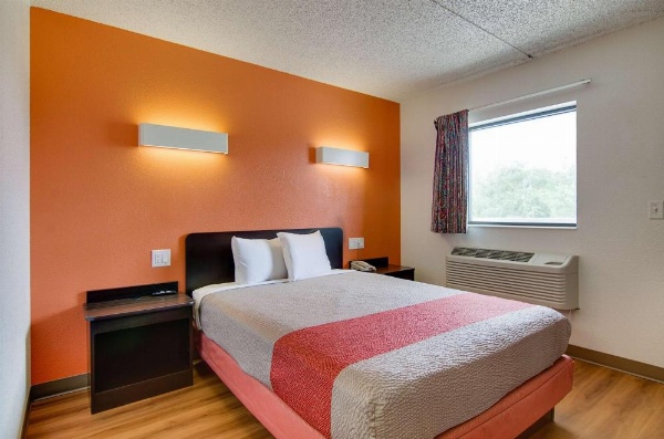Motel 6-Salina, KS image 15