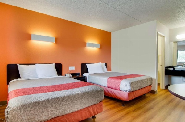 Motel 6-Salina, KS image 18