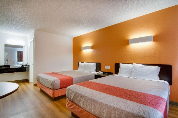Motel 6-Salina, KS image 19