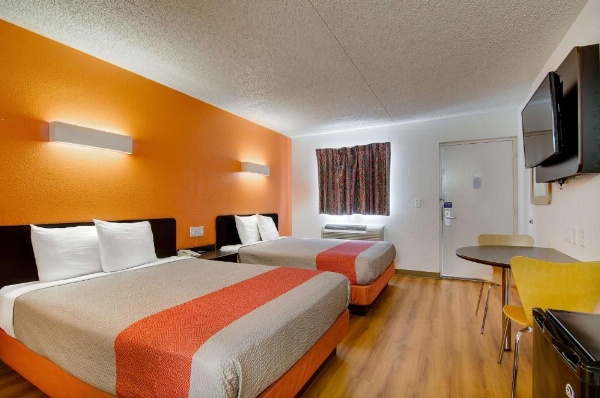 Motel 6-Salina, KS image 21