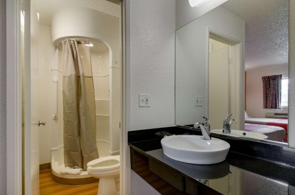 Motel 6-Salina, KS image 26
