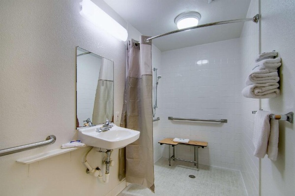 Motel 6-Salina, KS image 29