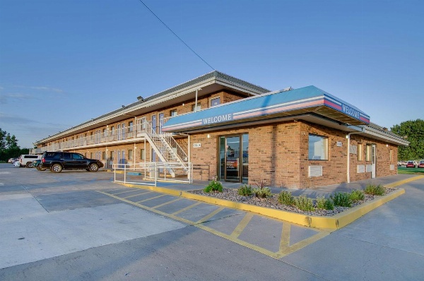 Motel 6-Salina, KS image 5
